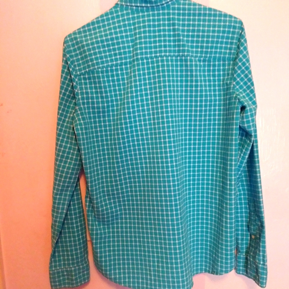 Boys/ young men shirt size 15/16